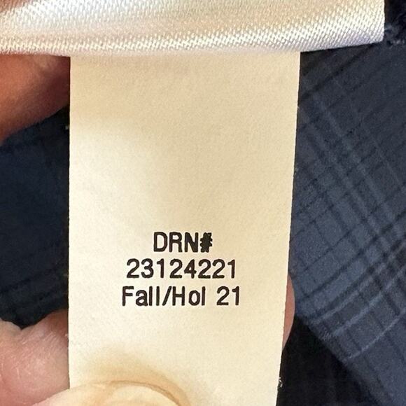 Eddie Bauer Women’s Blue Plaid Travex Roll Tab Sleeve Vented Shirt Size Large - Picture 16 of 16